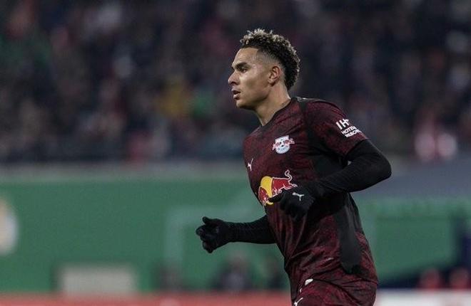 努萨转会传闻澄清：巴萨球探未现