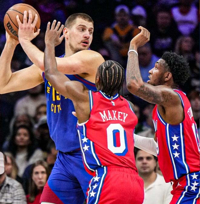 里夫斯强势崛起成湖人“最强三当家”，在巨