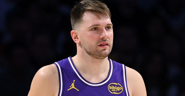 湖人119比132不敌马刺无缘NBA杯四强 —— 东契奇轰35分难救主直言防守成败因