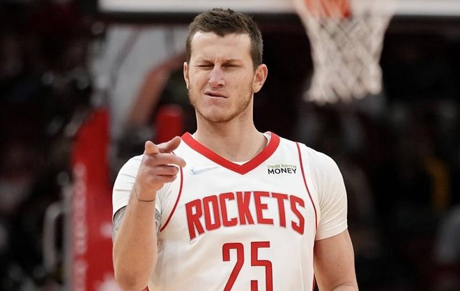 从落选秀到7年老兵：加里森·马修斯再获保障合同的励志之路