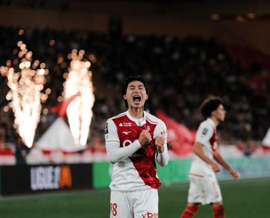 摩纳哥前锋南野拓实左膝前交叉韧带断裂，世界杯出战成疑