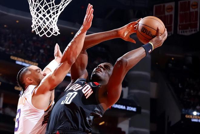 火箭夏天两笔签约隐患显现 芬尼-史密斯与卡佩拉被质疑浪费资源